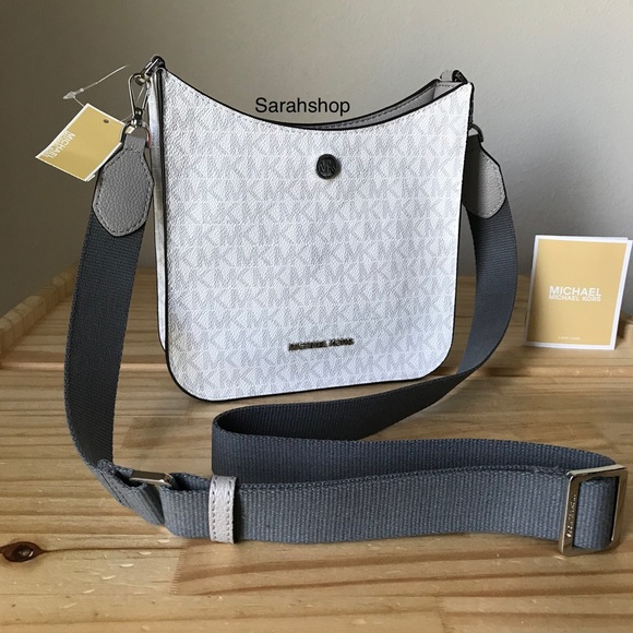 Michael Kors Handbags - 🌼Michael Kors Purse